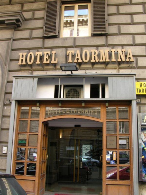 Taormina Hotell 2*