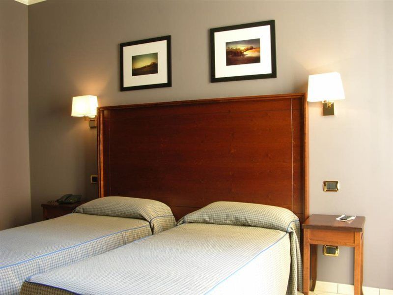 Taormina Hotell 2*